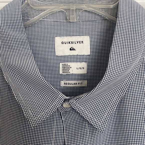 Quick silver regular fit. Good cond. - Picture 2 of 4